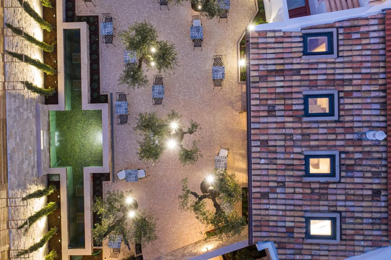 Bed and Breakfast Eleven, Boutique Luxury House & Garden Boliqueime