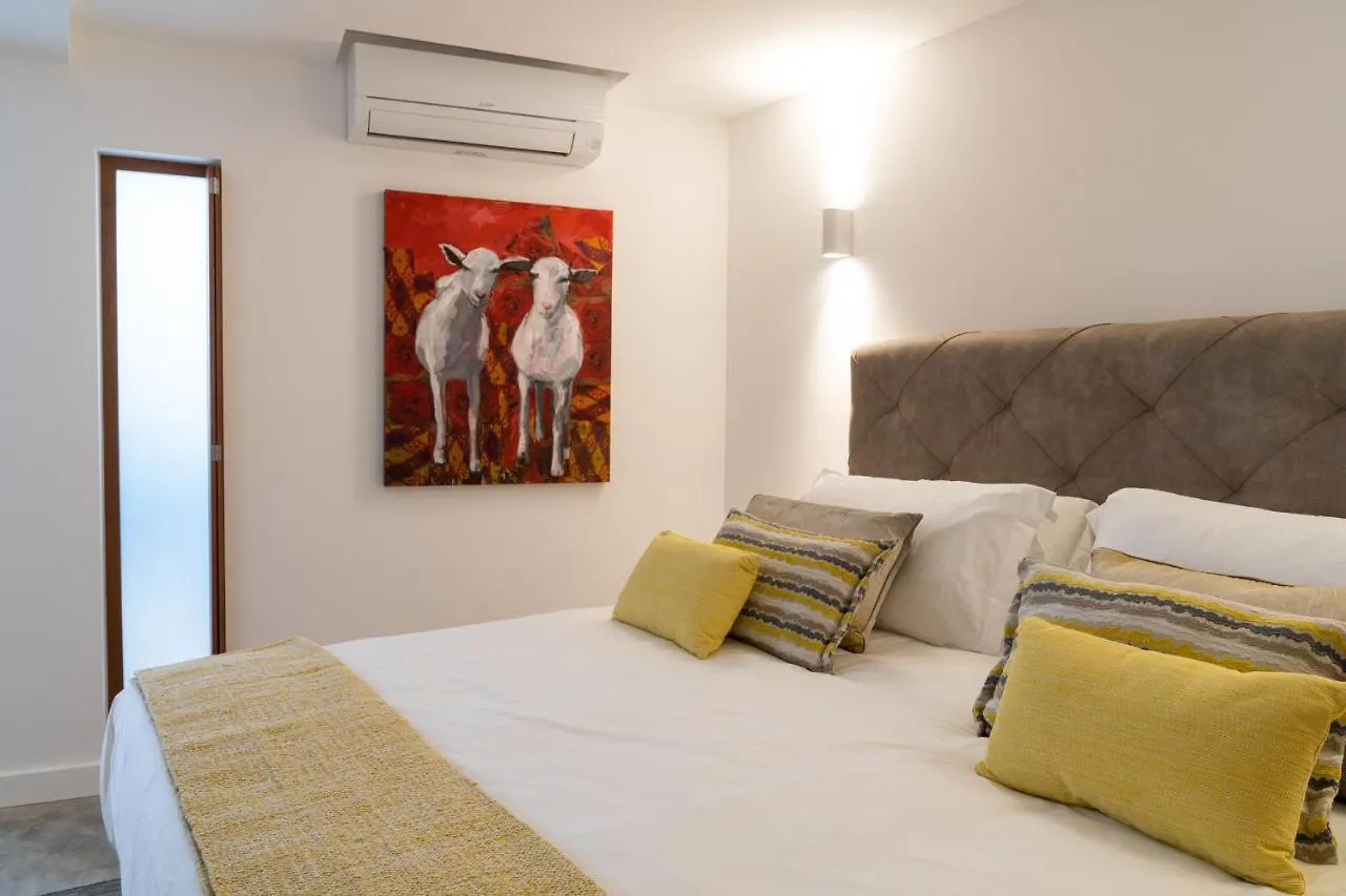Eleven, Boutique Luxury House & Garden Bed and Breakfast Boliqueime Bed & Breakfast