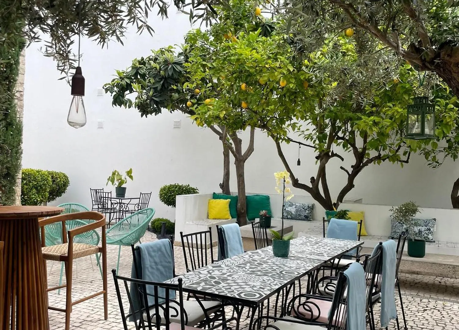 Eleven, Boutique Luxury House & Garden Bed and Breakfast Boliqueime
