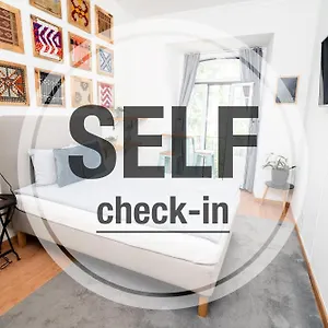 https://hostel-crespo.hotels-lisbon-portugal.com